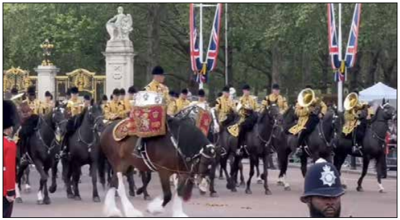 Life Guards Mounted Band – Drum Horse to the fore